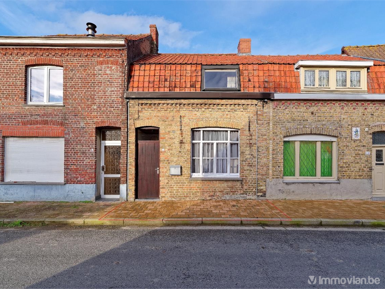 Huis te koop in Beveren-aan-den-ijzer. 13 huizen nu op Immovlan.
